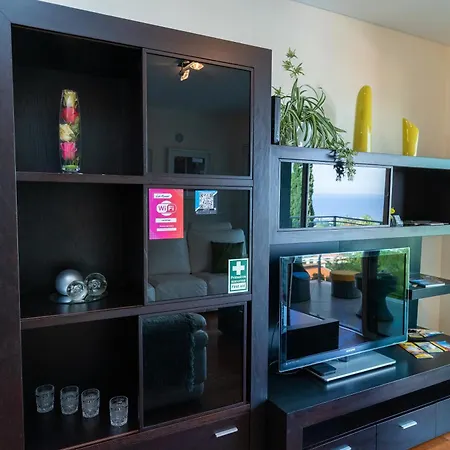 Apartament Rosas Vista Baia Do Funchal (Madeira)